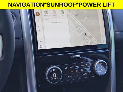 Used 2023 Land Rover Discovery S image 21