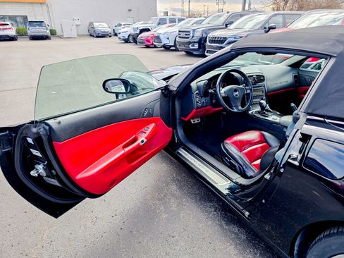 Used 2010 Chevrolet Corvette Base w/ Preferred Equipment Group image 18