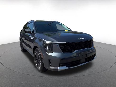 Used 2024 Kia Sorento S FWD image 3
