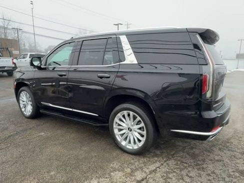 Used 2022 Cadillac Escalade Luxury AWD/4WD image 6