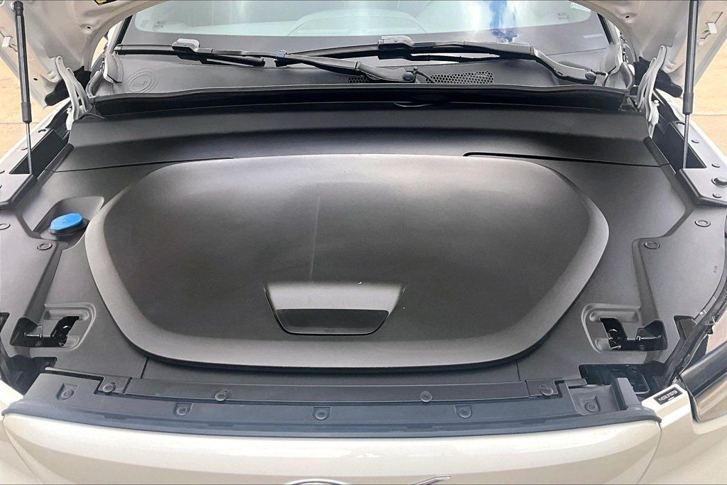 Certified 2023 Volvo C40 P8 Recharge Plus w/ Protection Package Premier AWD/4WD image 13