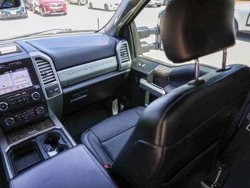 Used 2017 Ford F250 Lariat w/ Chrome Package AWD/4WD image 30