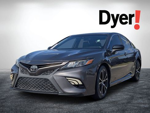 Used 2019 Toyota Camry SE FWD image 9