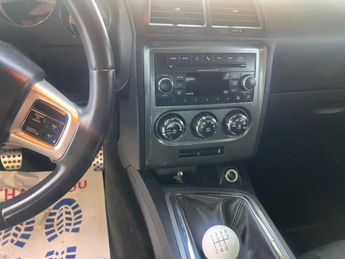 Used 2014 Dodge Challenger R/T image 11