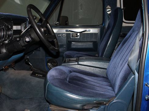 Used 1987 Chevrolet Blazer 4WD image 15