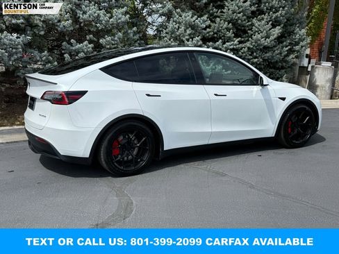 Used 2022 Tesla Model Y Performance AWD/4WD image 8