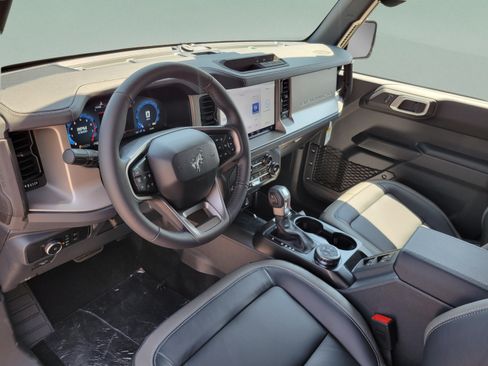 New 2026 Ford Bronco Outer Banks AWD/4WD image 18