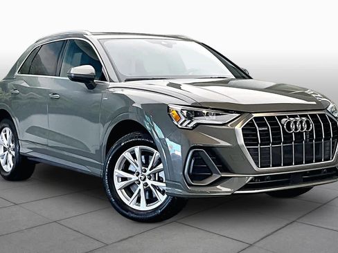 Certified 2025 Audi Q3 2.0T Premium w/ Convenience Package image 3