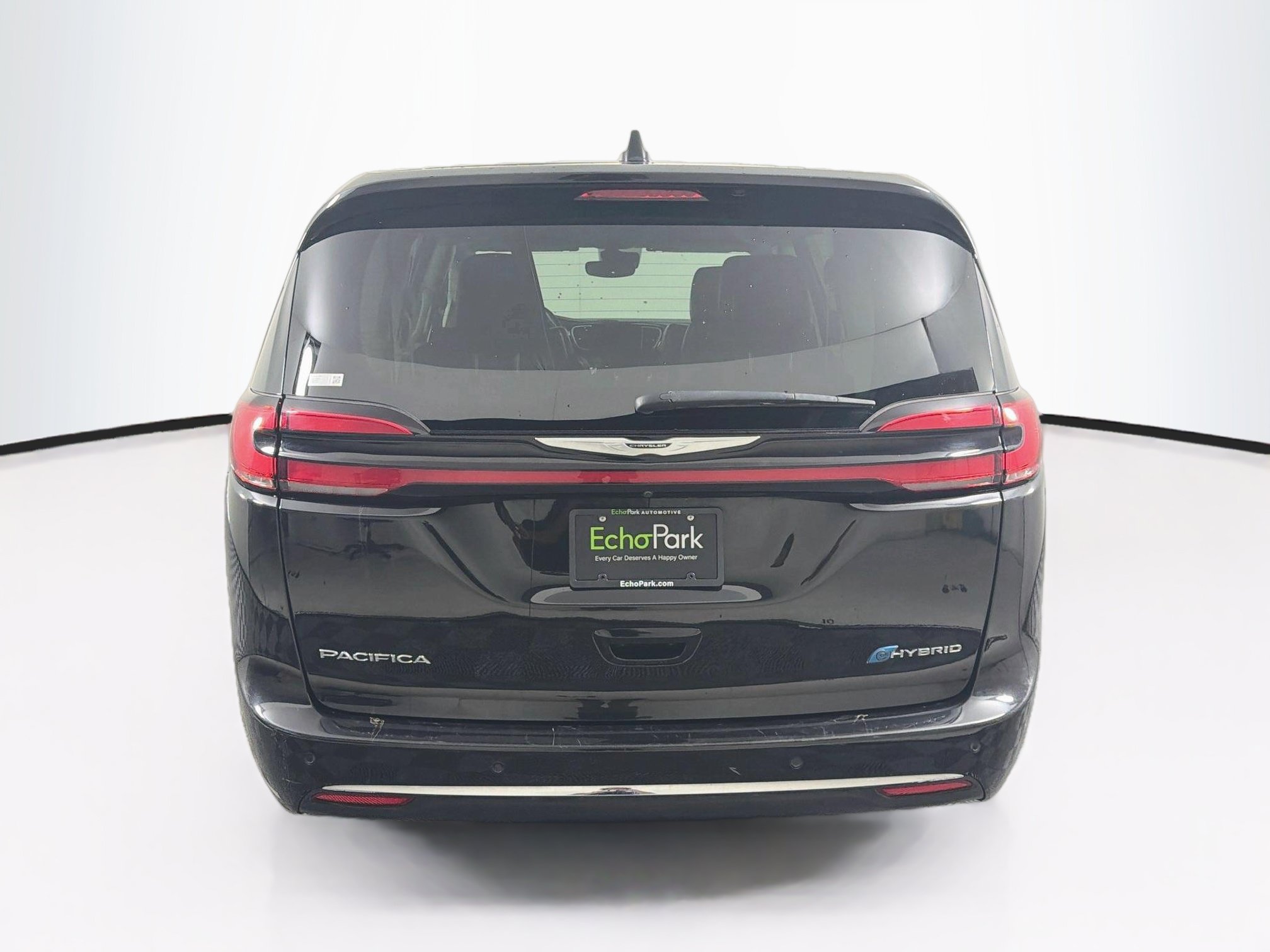 Used 2023 Chrysler Pacifica Touring-L FWD image 7