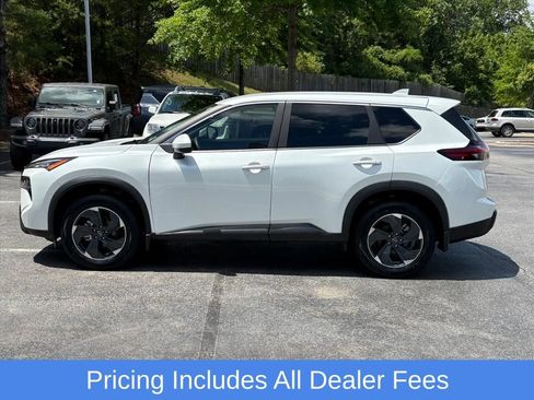 Used 2025 Nissan Rogue SV AWD/4WD image 5