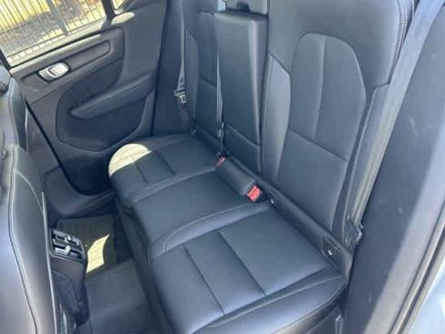 Used 2024 Volvo XC40 B5 Core w/ Protection Package Premier AWD/4WD image 3