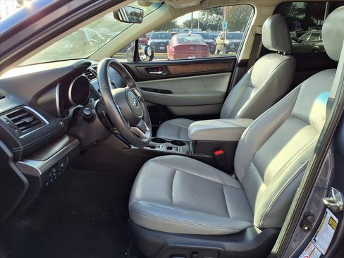 Used 2018 Subaru Outback 2.5i Limited image 17