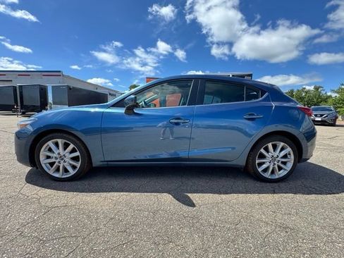 Used 2017 MAZDA MAZDA3 Grand Touring FWD image 4