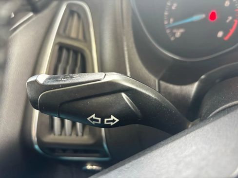 Used 2012 Ford Focus Titanium w/ Titanium Handling Pkg image 12