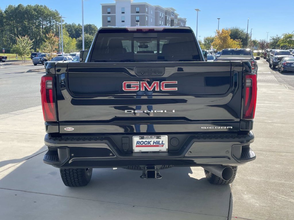 Used 2024 GMC Sierra 2500 Denali w/ Denali Reserve Package AWD/4WD image 3
