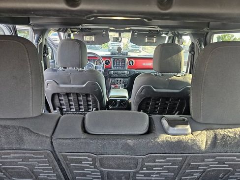 Used 2019 Jeep Wrangler Unlimited Rubicon AWD/4WD image 14