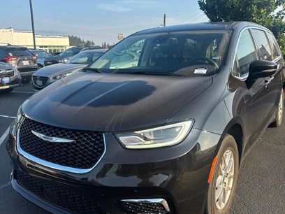 Used 2024 Chrysler Pacifica Touring-L