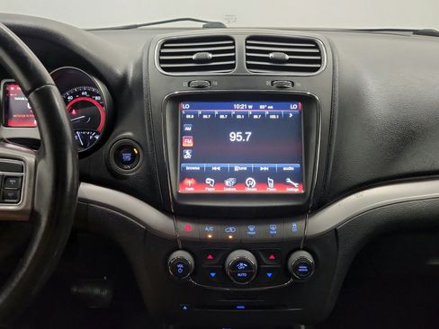 Used 2019 Dodge Journey Crossroad FWD image 29