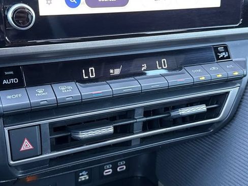 Used 2025 Toyota Camry SE FWD image 28