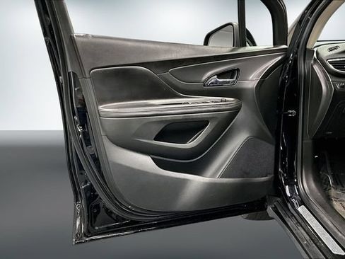 Used 2021 Buick Encore Preferred FWD image 18