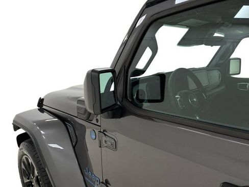 Used 2025 Jeep Wrangler Unlimited Sahara w/ Safety Group AWD/4WD image 10