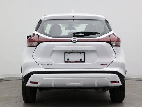 Used 2021 Nissan Kicks S FWD image 6