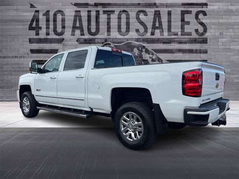 Used 2018 Chevrolet Silverado 3500 LTZ image 9