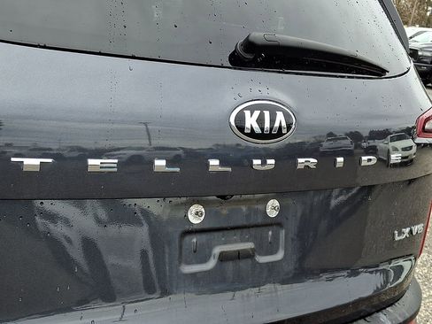 Used 2021 Kia Telluride LX AWD/4WD image 32