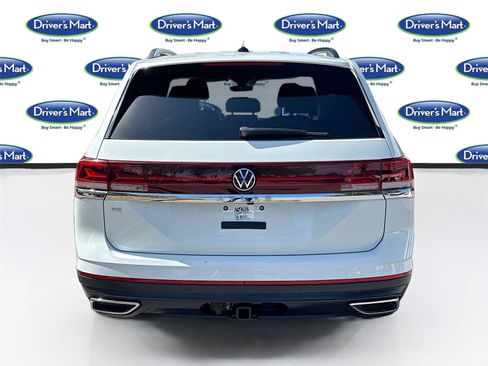 Used 2025 Volkswagen Atlas SE image 6