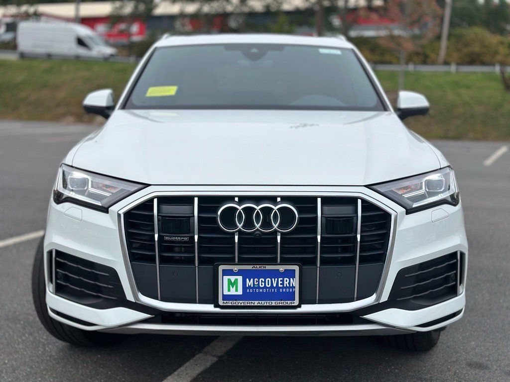 Used 2023 Audi Q7 2.0T Premium w/ Convenience Package AWD/4WD image 10