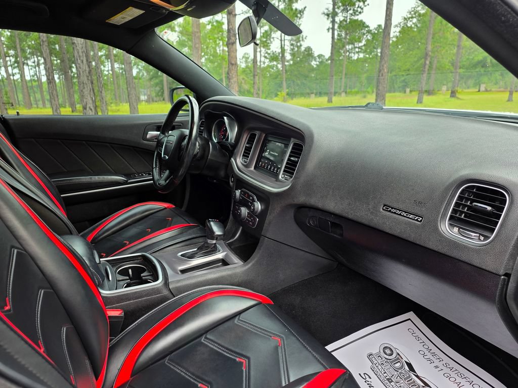 Used 2022 Dodge Charger SXT RWD image 25