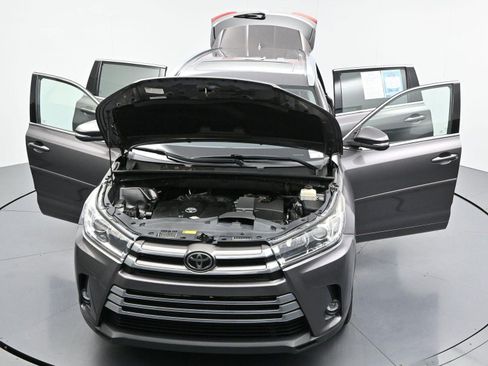 Used 2019 Toyota Highlander Limited AWD/4WD image 52