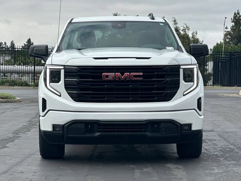 Used 2023 GMC Sierra 1500 Elevation AWD/4WD image 9