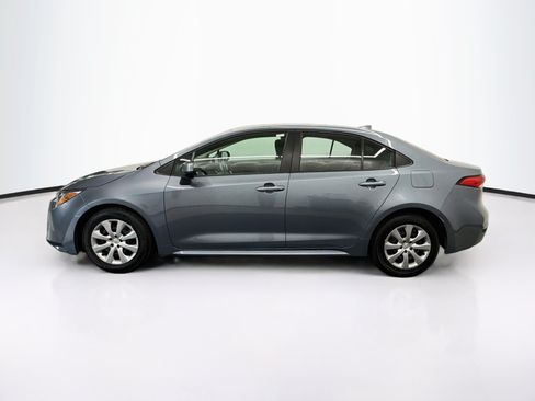 Used 2025 Toyota Corolla LE FWD image 4