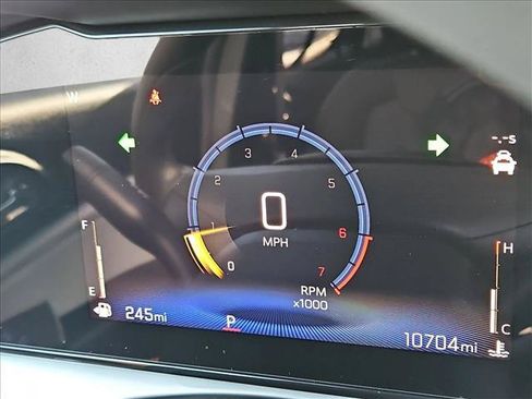 Used 2025 Chevrolet Trax LT FWD image 15
