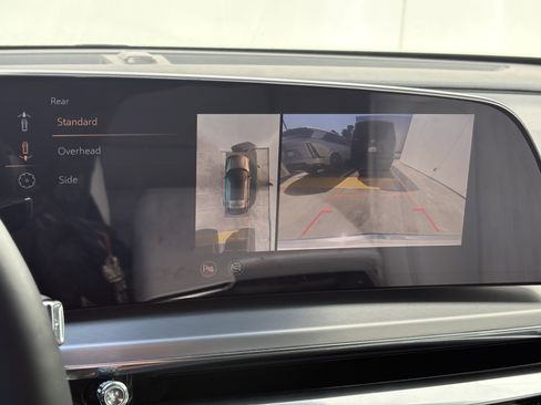 Certified 2024 Cadillac Lyriq Luxury image 25