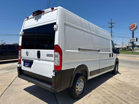 Used 2023 RAM ProMaster 2500 FWD image 8