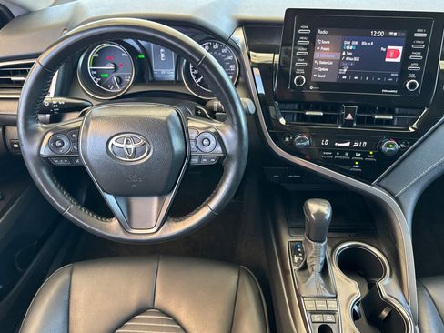 Used 2024 Toyota Camry SE w/ Cold Weather Package FWD image 14