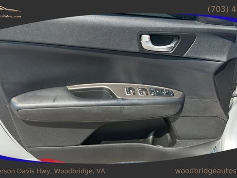 Used 2019 Kia Optima LX FWD image 9