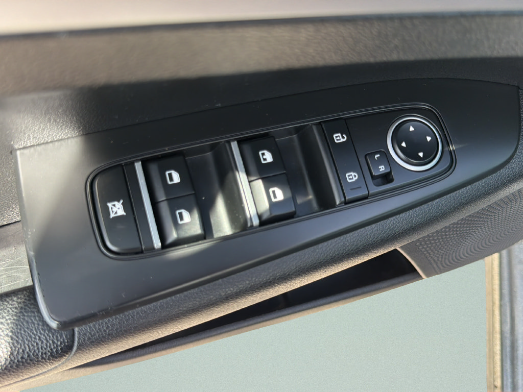 Used 2023 Kia Forte LXS FWD image 19