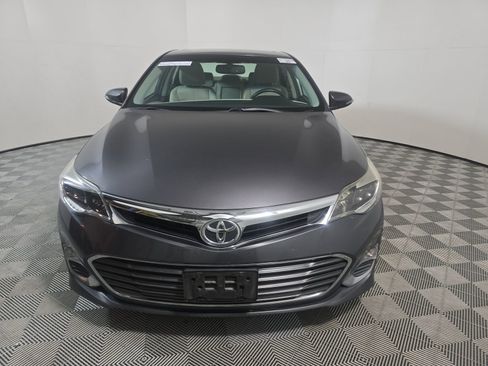 Used 2014 Toyota Avalon XLE Premium image 2