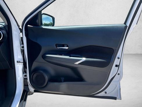 Used 2023 Nissan Kicks SV FWD image 18
