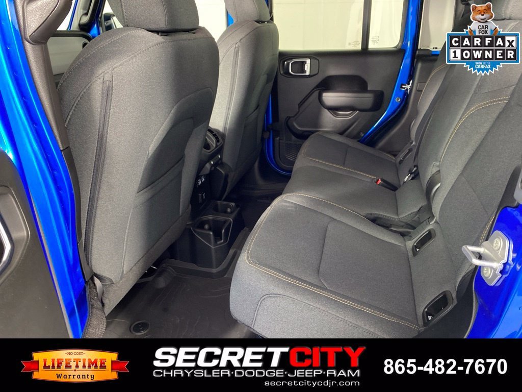 Used 2025 Jeep Gladiator Sport AWD/4WD image 29