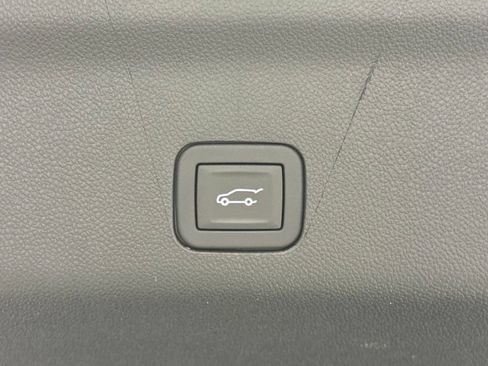 Certified 2026 Chevrolet Suburban High Country AWD/4WD image 52
