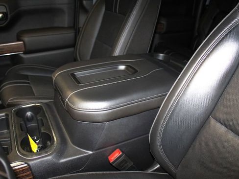 Used 2019 Chevrolet Silverado 1500 High Country w/ High Country Premium Package image 22