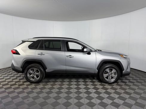 Used 2025 Toyota RAV4 XLE AWD/4WD image 7
