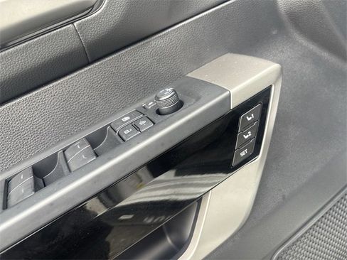 Used 2023 Toyota Tundra Limited image 24