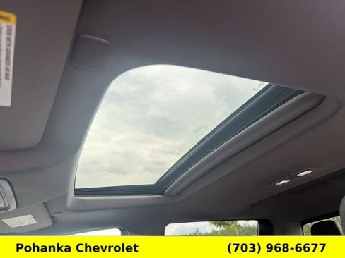 Used 2021 Chevrolet Silverado 1500 LT Trail Boss w/ Convenience Package II AWD/4WD image 19