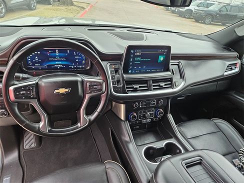 Used 2023 Chevrolet Suburban Premier image 16
