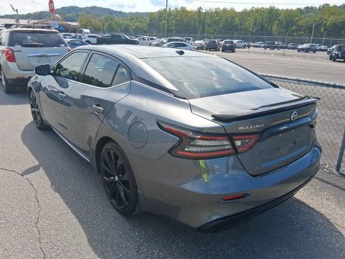 Used 2022 Nissan Maxima SR w/ Sport Mat Group FWD image 4